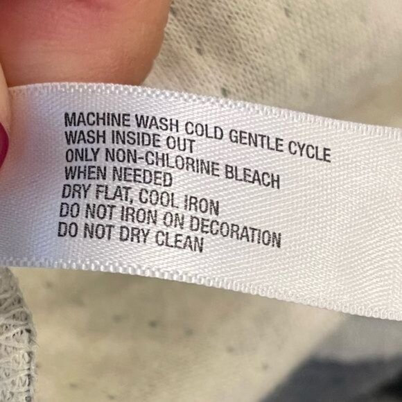 Gap Sleeveless Tank Sweatshirt Embellished Sequin Shoulders Medium Gray Holiday - Picture 9 of 10